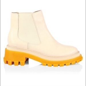 Schutz Leather Cream Ivory Egg Shell Ankle Chelsea Boot size 8.5